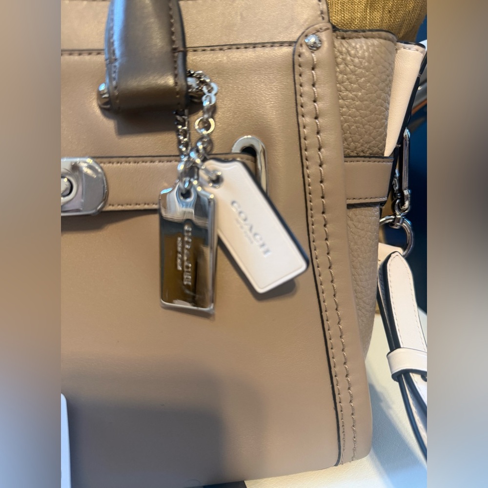 Coach Swagger 27 Satchel / Crossbody - Picture 13 of 13